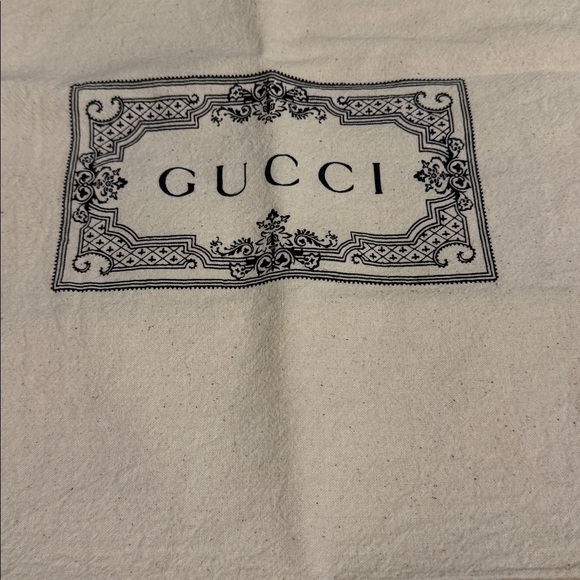 Gucci Ivory Canvas Logo Tote - Picture 3 of 12
